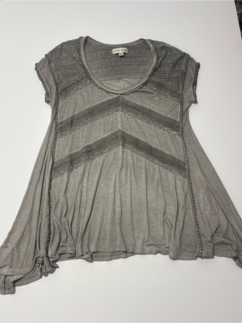 Knox Rose Grey Lace Chevron Cap-Sleeve Tunic